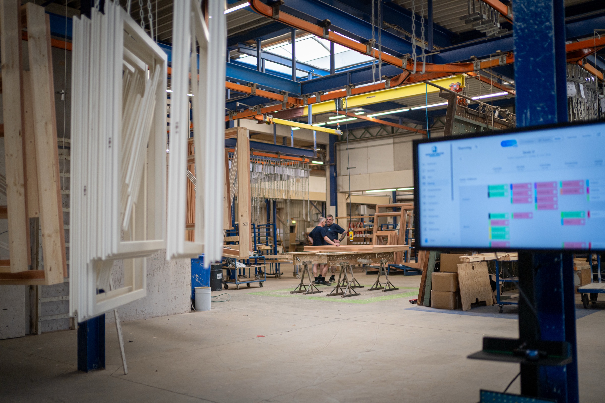 Breedbeeld van de Groothuis fabriek met Struxio planningsscherm in het zicht